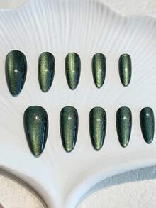 24片Y2K高品质绿色猫眼美甲贴片，杏仁形短款设计，完美贴合假指甲套装，包含：1瓶果冻胶和1把指甲锉，适合女性和女孩日常佩戴、派对、节日、美甲等场合。 - 綠色 - 查看 2