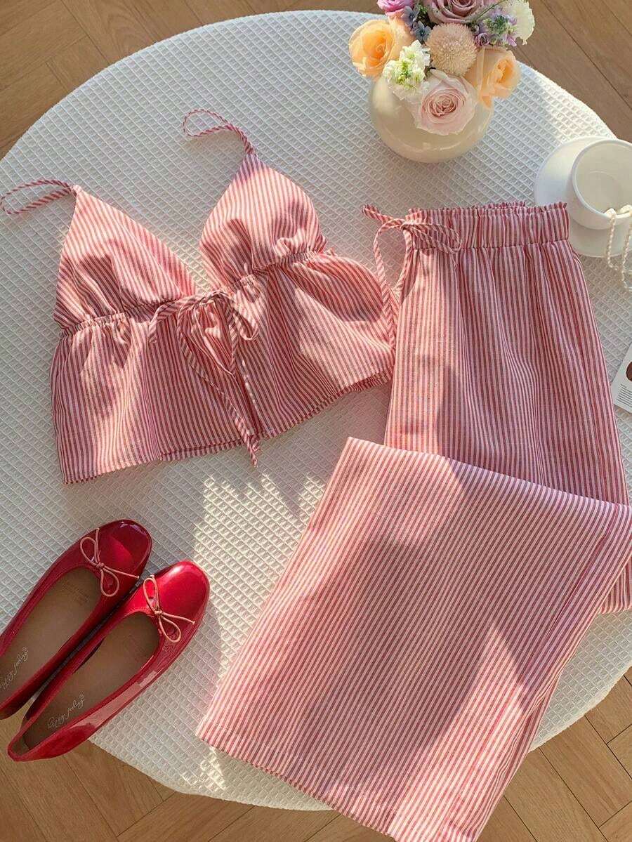 Conjunto dos piezas de algodón para mujer conjunto casual de vacaciones verano 2026 top de tirantes corto a rayas amarillas y blancas con lazada delantera y pantalones holgados anchos a rayas ideal para uso diario vacaciones y días calurosos de temporada cálida - Rojo y blanco - Ver 1