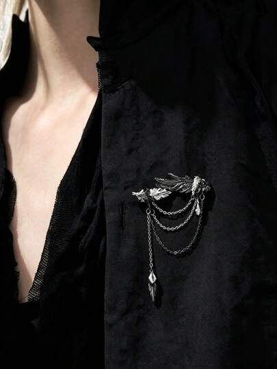 1pc Fashionable Minimalist & Luxurious Feather-Shaped Brooch, Can Be Used As Waist Cincher Pin Or Bag Pin, Women Fashion Accessory With Gothic, Hip-Hop & Punk Style, Suitable For Daily Wear, Versatile Matching & Gift