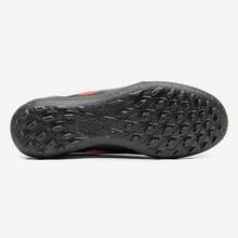 Chuteira Umbro Society Masculina Action Campo Sintético Original - Preto Vermelho - Visão 5