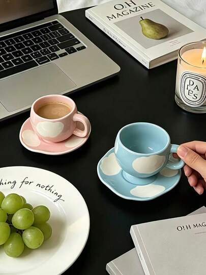 A Set Of Cloud-Patterned Ceramic Coffee Cups And Saucers, Designed For Italian Espresso. Heat-Resistant And Easy To Clean, These Exquisite Ceramic Coffee Cups And Saucers Make For A Complete Set Of Afternoon Tea Tableware.