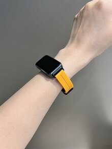 1pc Silicone Magnetic Strap, Suitable For Huawei Band 7/8/9/10/NFC Smartwatch - Yellow - View 3