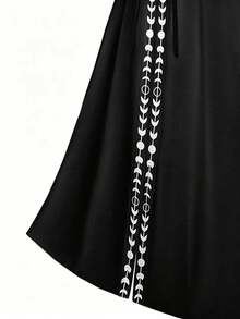 Floral Print Hooded Cape, Vintage Medieval Renaissance Carnival Party Costume Cloak, Stage Performance ,Halloween Costume, Party Dress - Black - View 4
