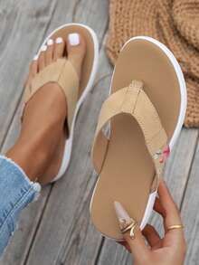 2026 Frühjahr/Sommer Neue Nacktfarben Plateau Sandalen, Dicke Sohle Breit Passende Sandalen, Elegante Damen Sommer Slip-On Flache Sandalen, Bequeme Weiche Sohle Strand Outdoor Schuhe, Damen Bedruckte Zehentrenner - Champagnerfarben - Übersicht 3