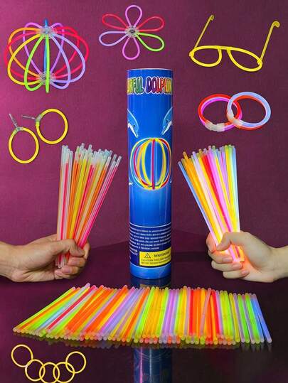 Bộ quà tặng que phát sáng 100/50/25 chiếc: Bộ 100 que phát sáng, bao gồm vòng cổ phát sáng màu trắng, bóng hoa phát sáng, kính phát sáng và đầu nối ba/nơ, thích hợp cho các buổi hòa nhạc, trang trí mùa hè, chiếu sáng tiệc Halloween, trang trí Halloween và trang trí Giáng sinh.