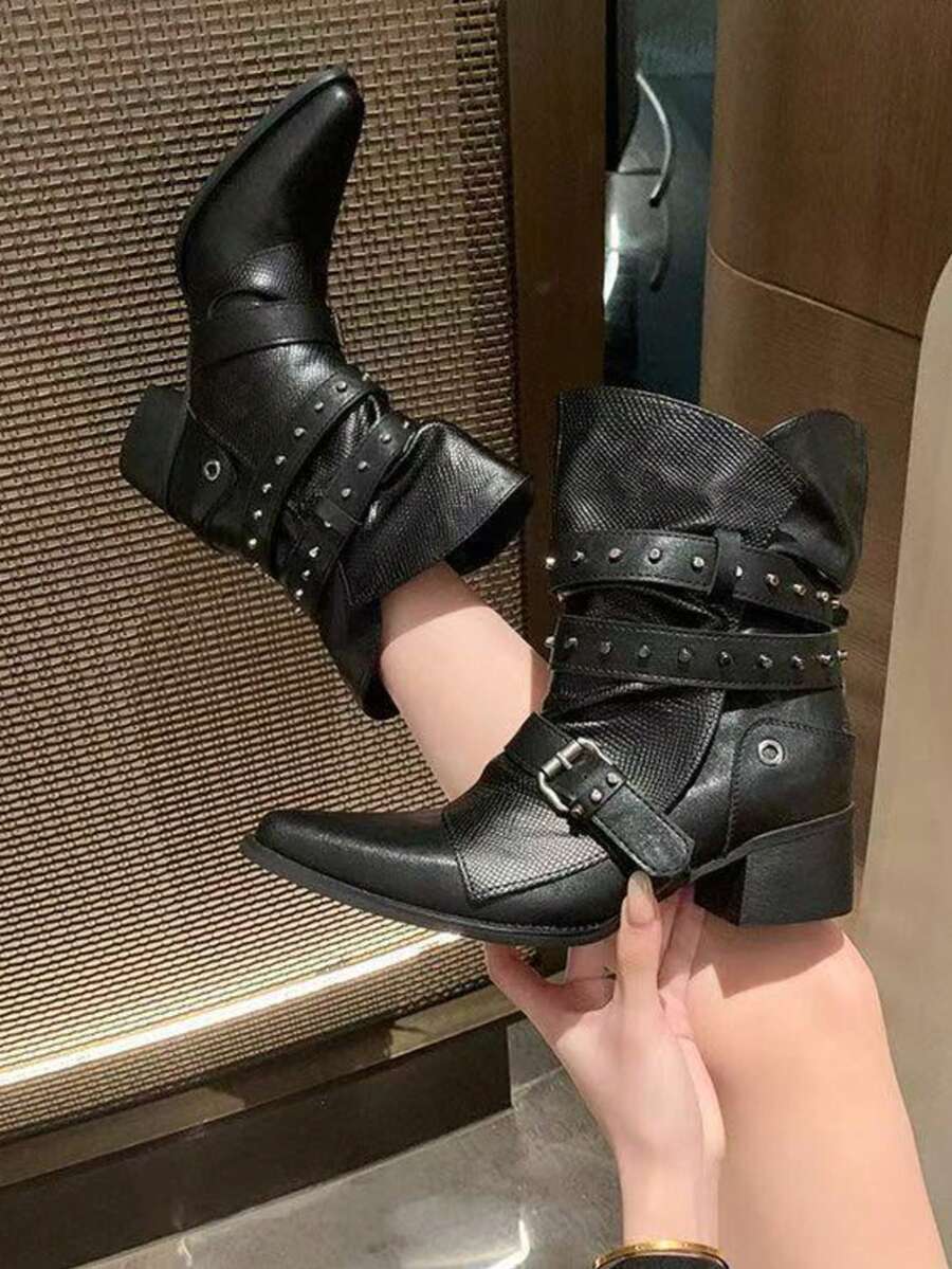 女款西式短靴,中筒黑色靴子配扣環與鉚釘裝飾,方頭粗跟,中筒牛仔靴 - 黑色 - 查看 1
