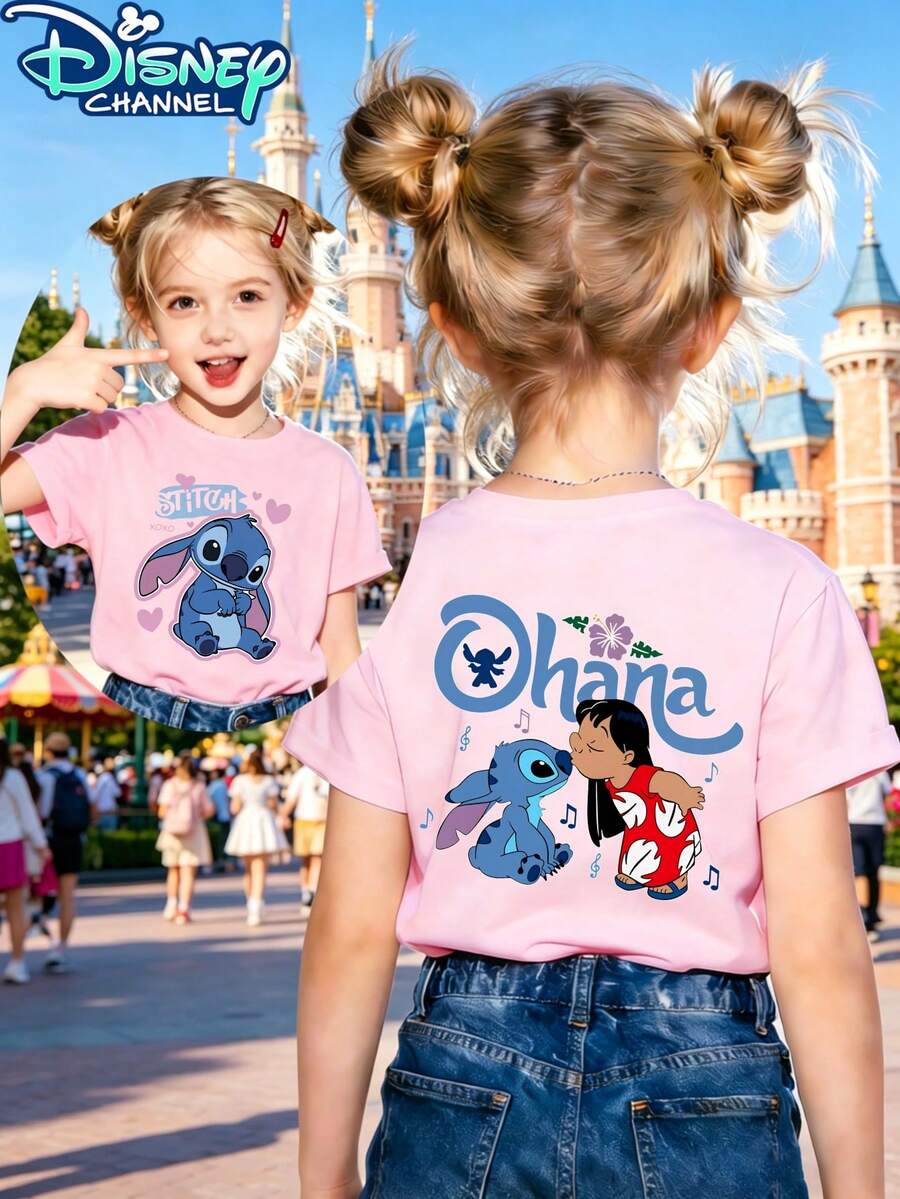 Disney Kids' T-Shirt - Stitch And Lilo Ohana Featuring A Double-Sided Cartoon Print Design. This Pure Cotton, Short-Sleeve Crewneck Tee Is Perfect For Summer, Offering A Casual And Adorable Style. Comfortable And Loose-Fitting, It Is Suitable For Both Boys And Girls-Ideal For Parties And Playtime. Machine Washable. This Children's Garment Makes An Excellent Gift For Kids And Is Perfect For Everyday Wear, Vacations, And Outdoor Activities. - 粉色 - 查看 1