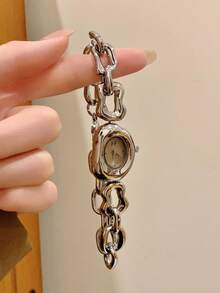 1pc Asymmetrical Shape Women's Quartz Watch, Exquisite, Fashionable, Unique, Suitable For Daily Wear, Birthday/Graduation Gift, And Casual Gatherings - one-size - View 10