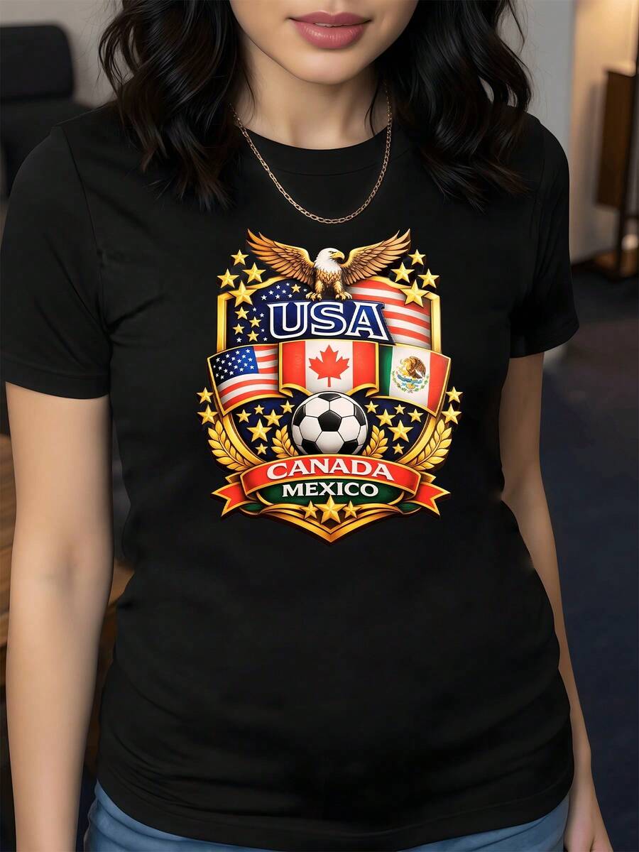 Powerful Eagle Holding A Shield With The Flags Of The United States, Canada, And Mexico, Representing Unity, Strength, And Passion For Soccer In A Vibrant Composition With Golden Stars And A Central Ball. Modern, Casual, Comfortable Women's T-Shirt For Sports Fans. - 黑色 - 查看 1