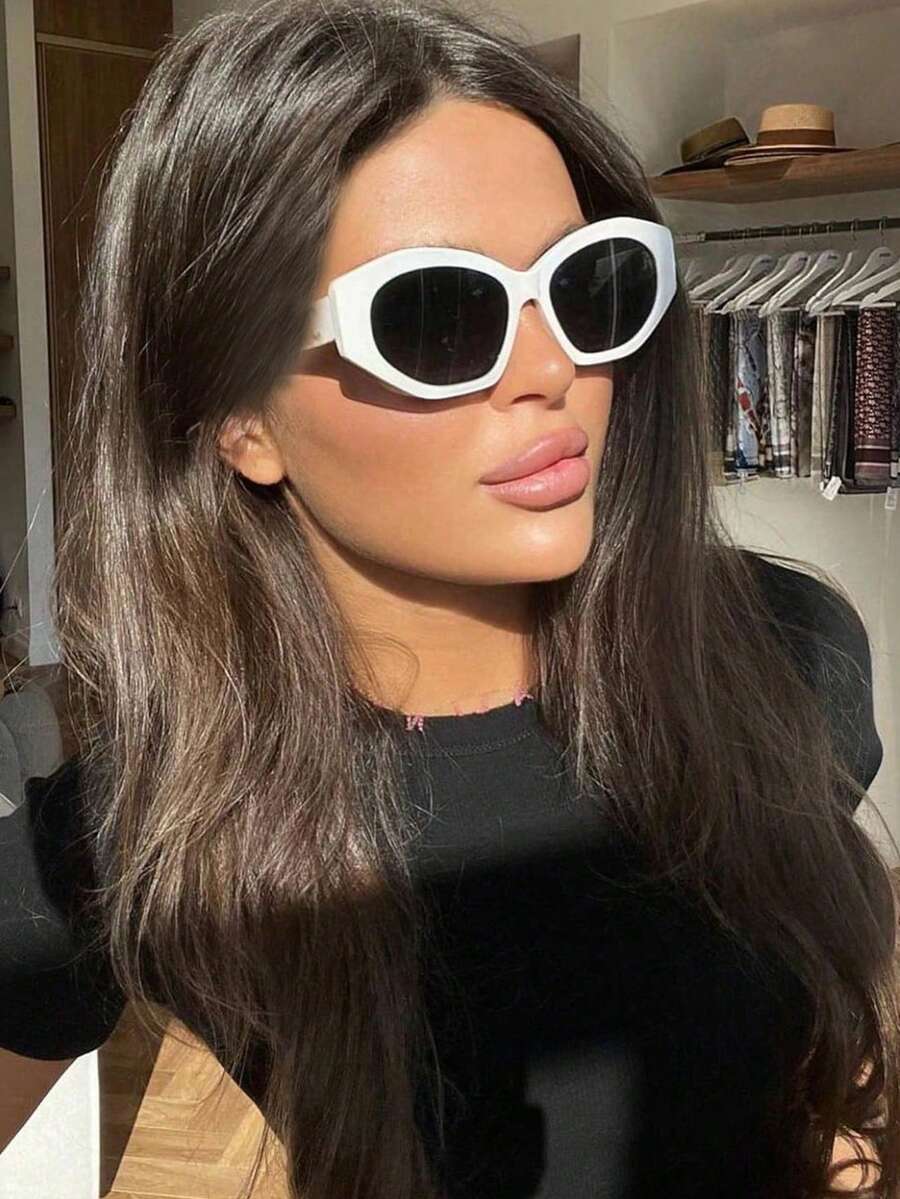 1pc Women's Retro INS Runway Fashion Glasses, Fashion Personalized Stylish Glasses Suitable For Daily, Outdoor, Street Photography, Driving, Travel, Party