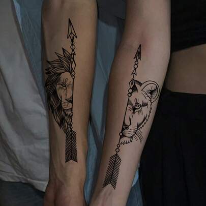 Realistic Tiger And Lion Sketch Design Temporary Tattoo Sticker, Couple Tattoo, Arrow Decor, Half-Face Animal Sketch Fashion Tattoo, Durable Waterproof Sweatproof, Applicable For Arm, Leg, Chest And Other Body Parts, Lasts 7-14 Days, Easy To Apply And Remove
