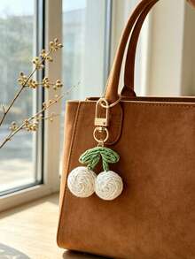 1 Único colgante en forma de cereza de hierba, nuevo colgante de moda de cereza, llavero de aleación de moda, colgante para bolso/mochila, llavero de coche, elegantes accesorios para mujer, colgante para bolso, regalos para fiestas y días festivos, regalos únicos para estudiantes universitarias y maestras, familia y amigos, llavero minimalista clásico, decoración, accesorios para bolsos - Multicolor - Ver 2