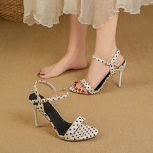 Giày sandal một quai chấm bi kiểu Pháp dành cho nữ, kiểu dáng retro gót trung bình, gót dày, hở mũi, có khóa cài, phong cách cổ tích đa năng. - trắng - Xem 4