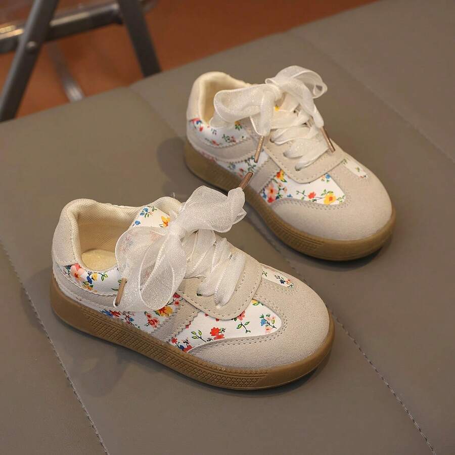 1 Pair New Cute Floral Lace Casual Sports Shoes, Minimalist Fashion Versatile Soft Sole Outdoor/Party Wear Kids Shoes - Beige - View 1