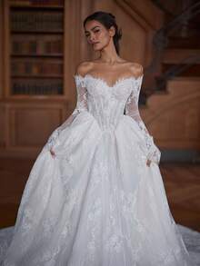 Off-The-Shoulder Long Sleeve A-Line Wedding Dress With Open Back And Ethereal Organza Skirt – Graceful Bridal Gown Featuring Soft Draped Sleeves, Bare Back Detail, And Soft Layered Volume, Perfect For Weddings, Christmas Celebrations, Halloween Night, School Dances, Birthday Dinners, And Special Occasions. Suitable For Winter Weddings, Chapel Ceremonies, Formal Dinners, Engagement Shoots, Bridal Showers, Holiday Gatherings, Anniversary Events, And Family Portraits. - trắng - Xem 3