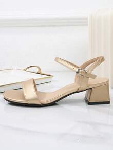 Sandalias de tacón grueso con tira de tobillo y punta abierta de ancho amplio, sandalias de tacón medio estilo francés para mujeres de talla grande, sandalias versátiles de tacón alto clásico - Dorado - Ver 8