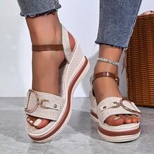 Sandal đế xuồng một quai, kiểu dáng casual, đế dày, trang trí khóa kim loại, dành cho nữ, thích hợp đi biển hoặc du lịch. - Màu be - Xem 1