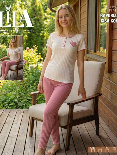 Fashion - Ribanalı Kalp Alt Parça: Rahat Kesim, Boru Paça Pantolon Ile Tamamlanan Bu Takım, Hem Uyku Hem De Ev Giyimi (Loungewear) Için Idealdir.