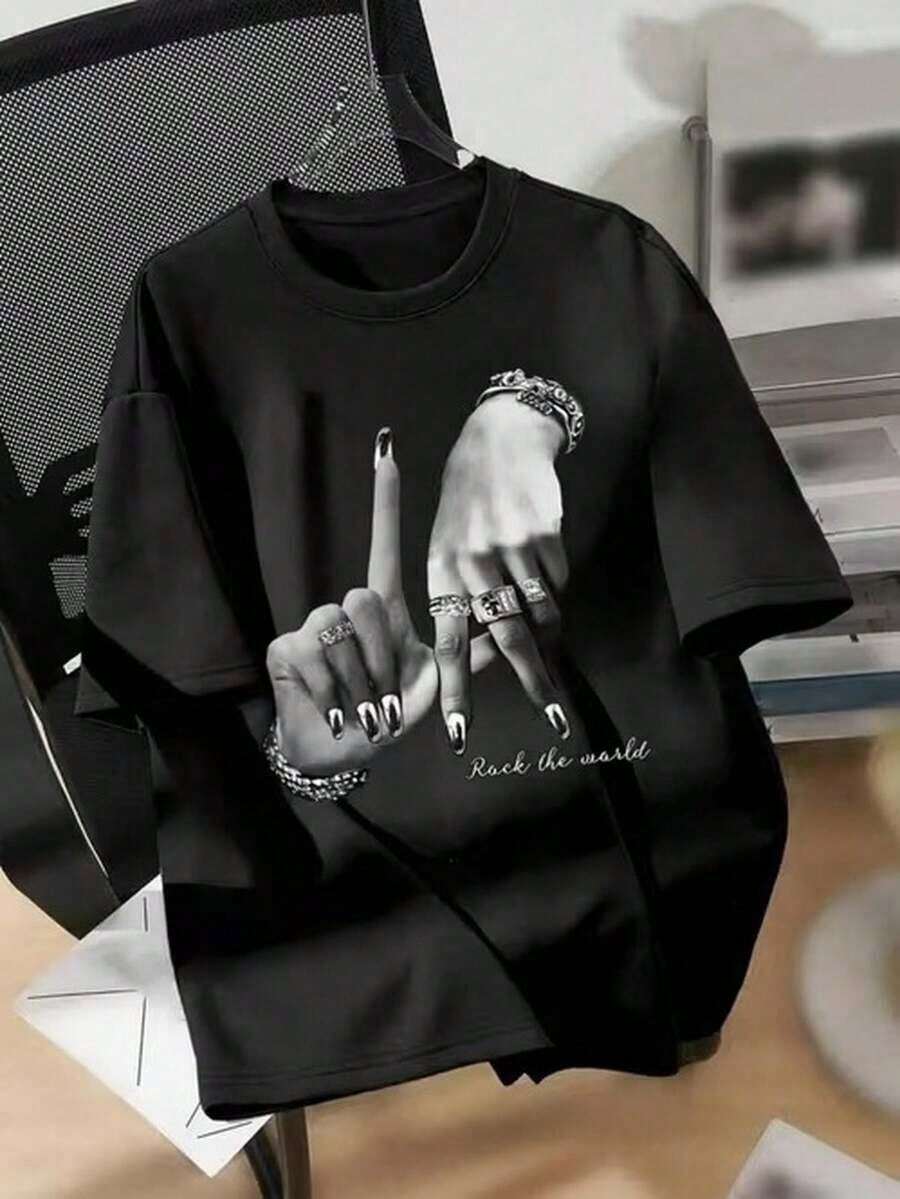 La nueva camiseta de manga corta y cuello redondo para mujer, 100% algodón, es una prenda básica ideal.Está diseñado con un corte holgado y estampados elegantes, lo que lo hace cómodo y agradable de llevar en la vida diaria. - Negro - Ver 1