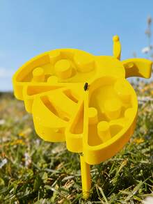 3pcs Bee-Shaped Waterproof Outdoor Decor, Can Be Used As Cute Creative Outdoor Water Source For Bees, Suitable For Garden, Patio, Lawn And Other Outdoor Scenes - Multicolor - View 3