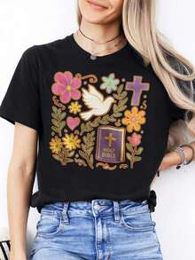 100% Cotton Unique Y2K T-Shirt With A Vibrant Design Of Dove, Flowers And Cross That Radiates Peace And Spirituality, Ideal For Lovers Of Fashion And Mexican Culture, Perfect For Any Occasion And To Highlight Your Personal Style. - 黑色 - 查看 1