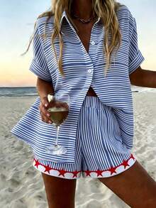 A Casual-Style Short-Sleeve Shirt And Shorts Set For Ladies, Classic And Grand, Made Of Smooth Knit Fabric, Fresh And Relaxing, Ideal For Gifting To A Partner, Perfect For Outdoor Picnics In Summer, With Red-White-Blue Flag-Inspired Splicing Design - Nhiều màu - Xem 2