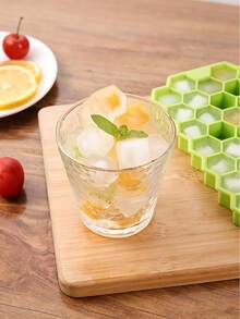 1pc Silicone 37-Cavity Honeycomb Ice Cube Tray, Creative Hexagonal Design Stackable Ice Tray, Suitable For Making Creative Ice Drinks And Summer Essential Beverages - Multicolor - View 8