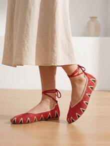 VIKIVIKI SHOES Women's Flat Ballerina-Style Shoes With A Woven Design And Pointed Toe, Featuring Wrap-Around Laces At The Ankle. These Lightweight And Elegant Women's Shoes Are Perfect For Summer, Everyday Wear, Walks, And Vacations. Their Modern Bohemian Style Is Easy To Pair With Dresses, Skirts, And Comfortable Seasonal Casual Looks. - 紅色 - 查看 3