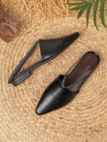 Women's Flat Sandals 2026 Spring/Summer New Versatile Soft Bottom Fashion Roman Sandals, Large Size 41-43 - Black - View 3