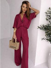 Set da due pezzi in lino color vino rosso per donna - camicia oversize con bottoni e pantaloni a vita alta a gamba ampia, tessuto naturale leggero e traspirante, elegante completo casual estivo - Rosso - Visualizzare 1