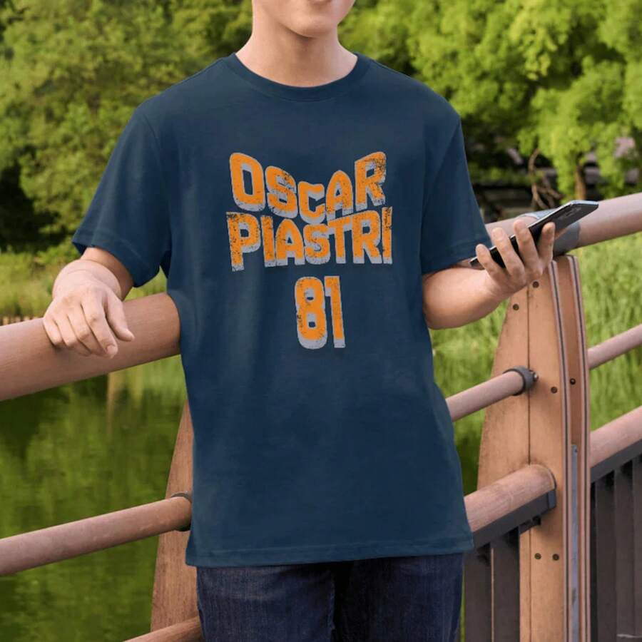 Camiseta de Carreras de Fórmula 1 Oscar Piastri | Regalo Vintage F1 para Fanáticos de las Carreras - Negro - Ver 1