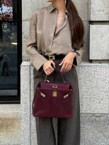 Áo sơ mi nữ Look Polly màu nâu, tay dài, dáng rộng, cài cúc, phù hợp cho công sở, đi làm, hẹn hò, và mặc thường ngày cuối tuần. - Lạc đà - Xem 7