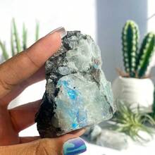 1pc Large Raw Rainbow Moonstone, Naturally Presenting Rugged Rainbow Luster, Suitable For Home Decor, Yoga Gifts, And Mineral Collection, Elegant Design With White, Blue, And Black Marble Veins, A Unique High-Quality Gemstone - Black and White - View 13