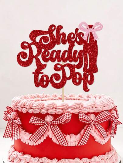 1 chiếc que cắm bánh hình chai nhũ đỏ không rụng lông "She's Ready To Pop" (Cô ấy sắp chào đời), dùng trang trí bánh cho tiệc mừng em bé gái, tiệc tiết lộ giới tính, tiệc "Sắp sinh!"