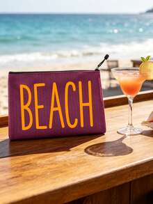 这款防水沙滩包印有“Beach”字样，并附赠沙滩主题化妆包。这款大容量透明化妆包可收纳防晒霜、零食、比基尼及其他沙滩必备用品。经久耐用，是春夏两季的理想收纳之选，适合游泳、沙滩活动、潜水和夏季旅行。 - 彩色 - 查看 7
