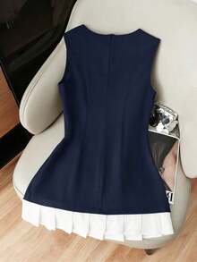 Vestido elegante de mujer de diseño plisado con cuello redondo sin mangas, color gris sólido con parches de color blanco sólido, bajo en línea A, adecuado para regalo de cumpleaños, cita, fiesta, ocasión formal, reunión, atuendo de alta presión, atuendo de maestro, atuendo de estudiante, estilo de campus, dama dulce, con decoración de lazo 3D tejido negro, San Valentín, Carnaval, Pascua, Día del Trabajo, viaje, fotografía callejera, nueva pieza de moda esencial de primavera/verano, diseño único, versátil vestido corto sin mangas con cuello redondo y bajo plisado - Celeste - Ver 8