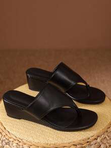 Black Satin Platform Flip Flops, Minimalist Elegant High Heel Thong Sandals For Outdoor Wear - Black - View 3