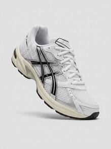 Asics Giày chạy bộ ổn định GEL-1130™ dành cho cả nam và nữ với thiết kế lấy cảm hứng từ phong cách cổ điển cùng chất liệu da tổng hợp hiện đại và đệm gót GEL mang lại sự thoải mái hàng ngày 1201A256-118 - Mây trắng xám - Xem 1