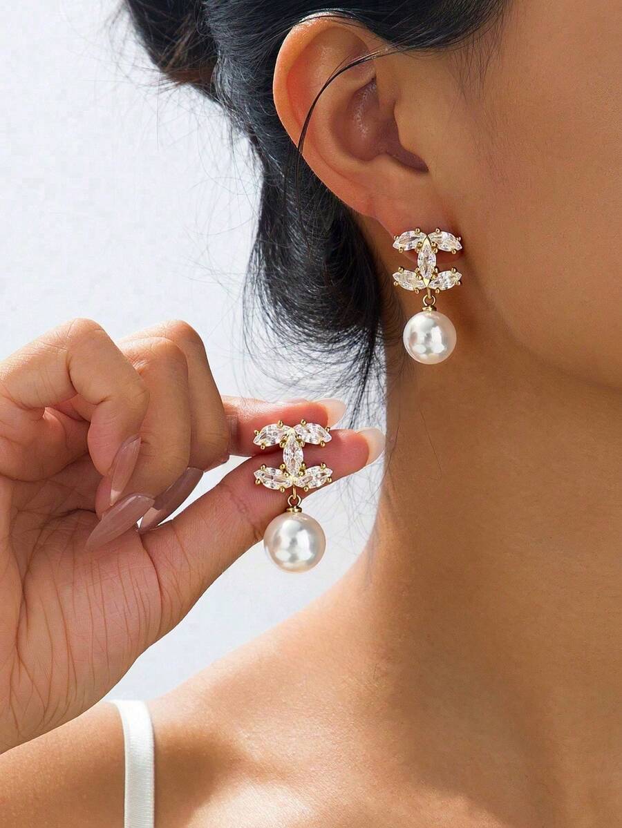 一对优雅可爱的耳环,适合日常佩戴、约会和聚会,双C形耳环,高贵迷人。 - 金色 - 查看 1