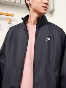 Nike Club Roscoe Futura Herren Modische und vielseitige Sport- und Freizeitjacke, wasserdicht, HV1140-010 - Schwarz - Übersicht 2