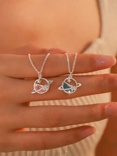 1 chiếc vòng cổ tối giản dễ thương hình hành tinh mộng mơ, mặt dây chuyền hình ngôi sao đính đá Zirconia màu hồng/xanh dương, dây chuyền mạ bạc dày chống gỉ, phù hợp để đeo hàng ngày cho phụ nữ và bé gái.