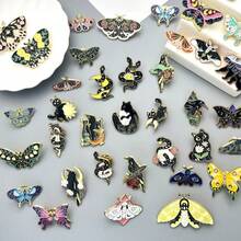 20Pcs / 10Pcs Set Random Cute  Black Pins Set Vintage Butterfly Cat Snake Bug Lapel Pins Christmas Gift Horror Cool Crow Brooches Pins Assorted Badges Aesthetic Pins Anime Pins For Backpack Hats Clothes Gothic Brooch Punk Style(Color/Pattern Random - Hoạt hình - Xem 2