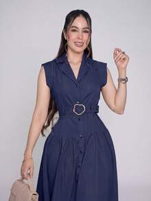 Elegant Midi Dress With A Fitted Waist, Belt, Classic Button-Down Collar, And A-Line Skirt. Features A Fitted Waist, Side Pockets, And A Decorative Detail. - 藏蓝色 - 查看 4