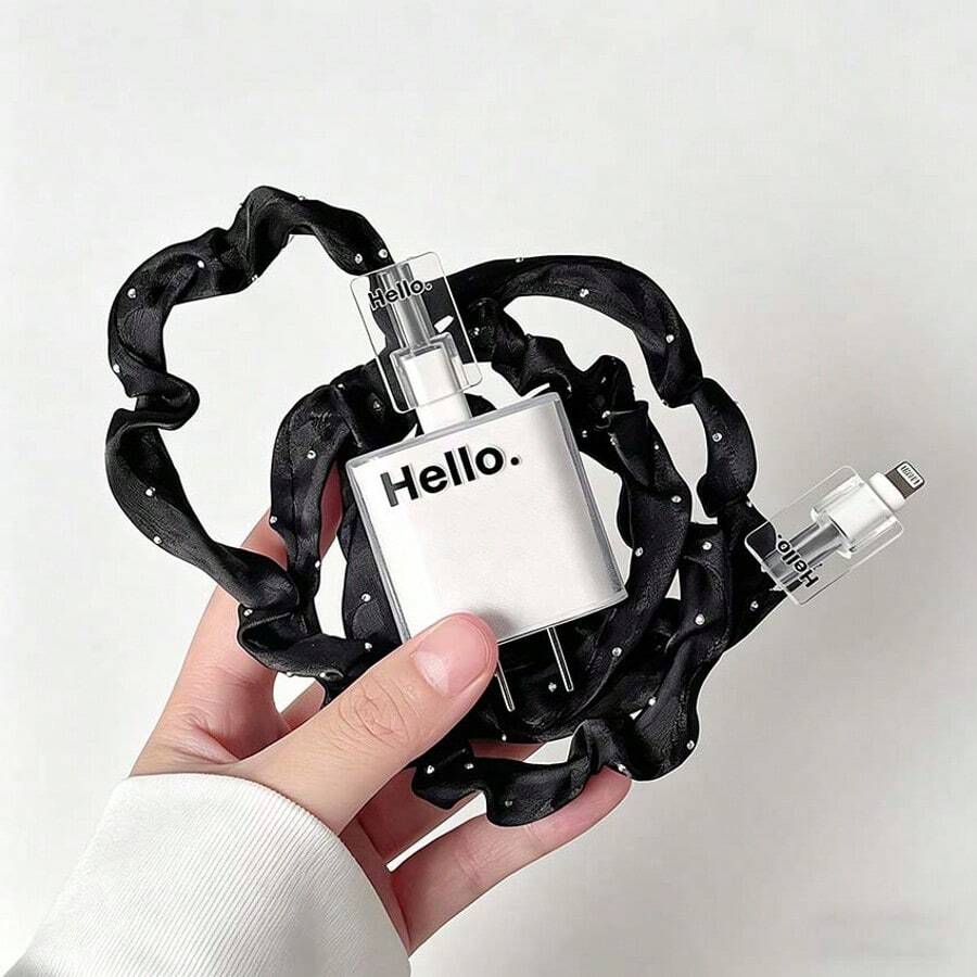 白色波点充电适配器及线缆保护套套装，耐用型苹果18-20W充电线保护壳，防断裂线缆整理器 - 彩色 - 查看 1