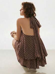 Vestido corto de verano para mujer con cuello halter, espalda descubierta y volantes con estampado de cuadros - Café integral - Ver 3