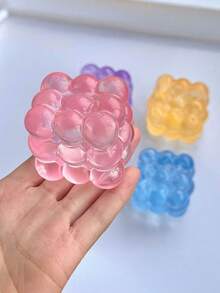 1个新款麦芽挤压减压魔方玩具，超薄麦芽压缩玩具，柔软玩具，可变形粘土玩具，用于缓解压力和焦虑；1个柔软慢回弹水块玩具，可挤压，柔软趣味玩具；奶酪软趣味玩具；柔软趣味玩具；冰块形状减压玩具；趣味手指玩具；感官玩具；挤压玩具；缓解焦虑玩具 - 多色 - 查看 3