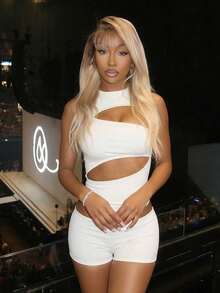 Two Piece Set Women Summer Outfits For Women Sexy Cutout Sleeveless Crop Top And Bodycon Shorts Matching Set Y2K Summer Going Out Outfits 4th Of July - 白色 - 查看 1