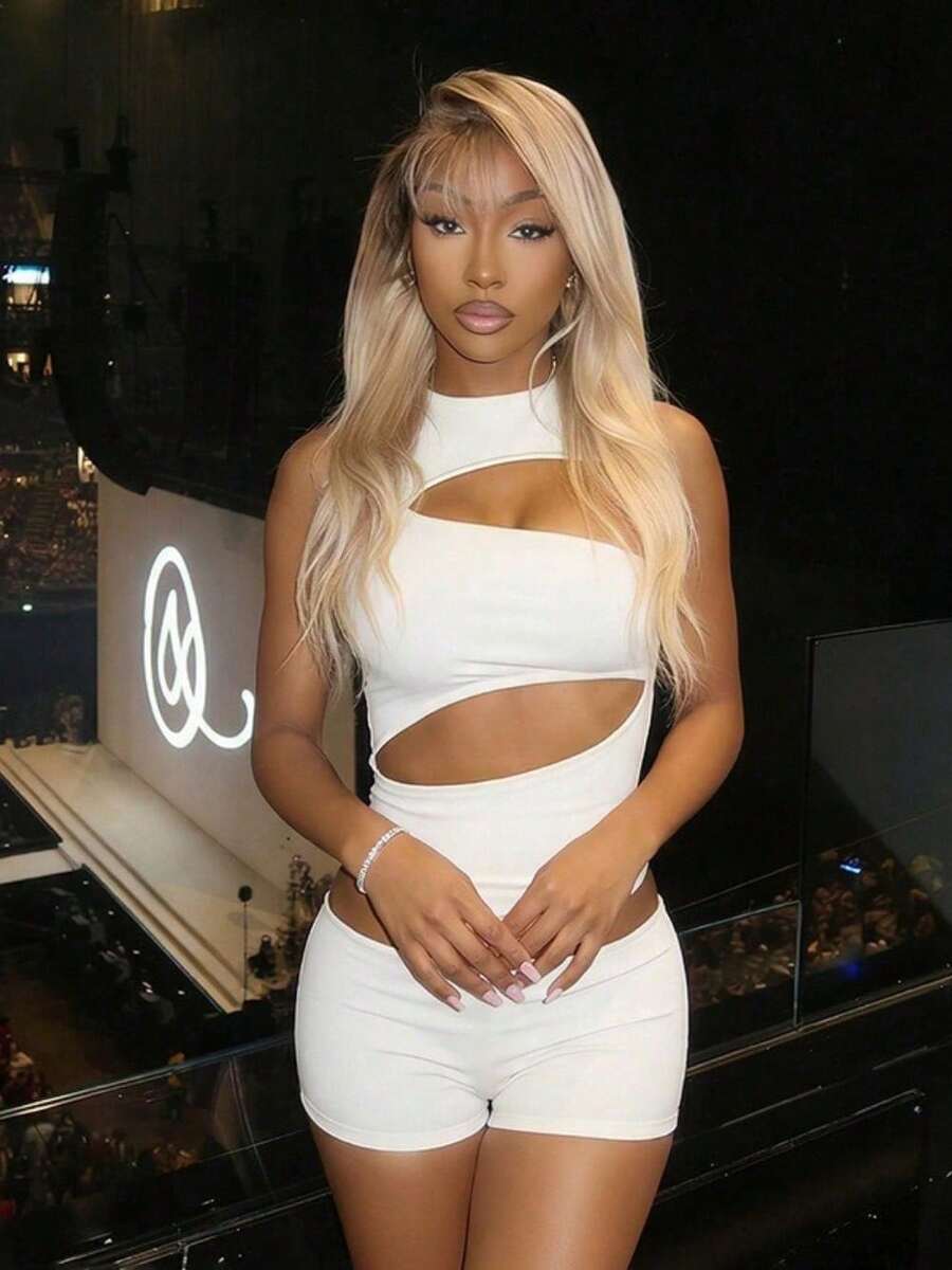 Two Piece Set Women Summer Outfits For Women Sexy Cutout Sleeveless Crop Top And Bodycon Shorts Matching Set Y2K Summer Going Out Outfits 4th Of July - 白色 - 查看 1