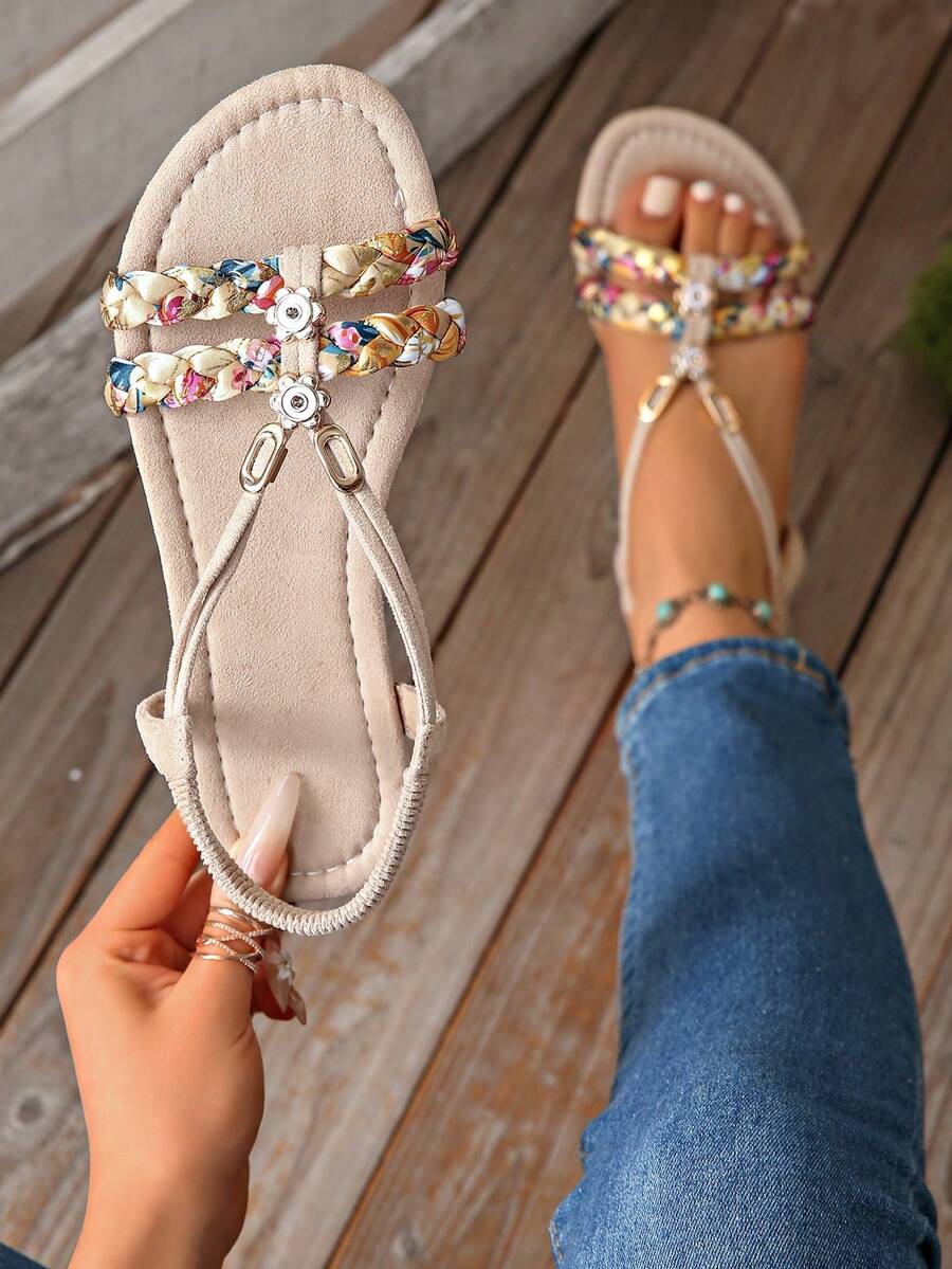 Sandal đế bằng đính hạt lộ ngón chân, kiểu dáng nhiệt đới, quai hậu co giãn, giày đi nghỉ hè cho nữ. - Màu be - Xem 1