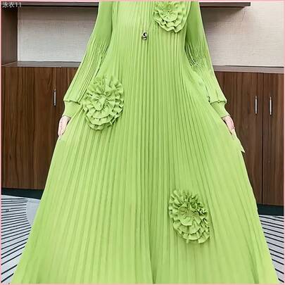 Plus Size - Plus Size - Long Dress Featuring Intricate Bead Embroidery And Pleats, Stylish And Youthful A-Line Dress For Mothers, Designed For A Loose Fit